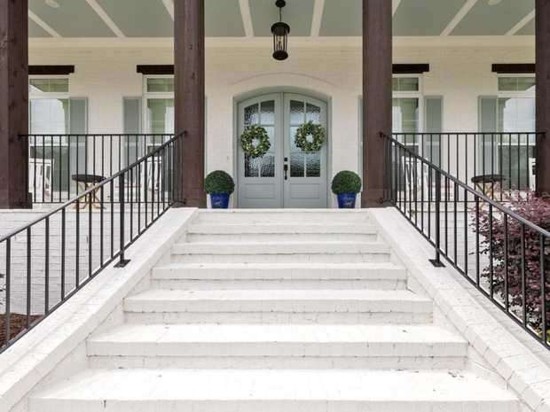 Exteriors & Architecture