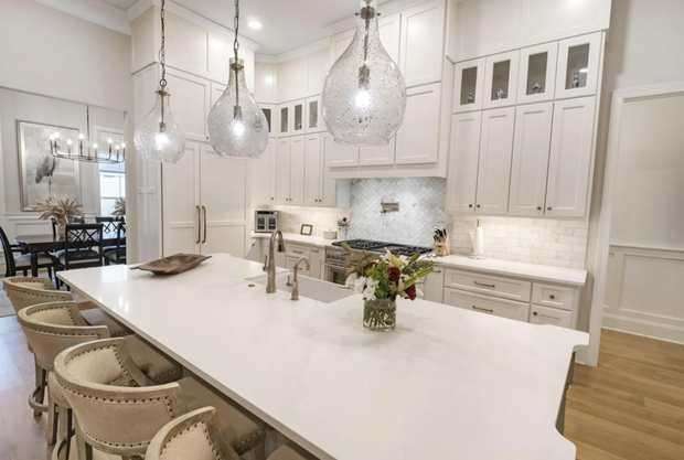 Kitchen & Entertaining