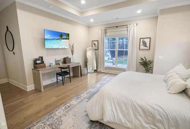 Bedrooms & Suites