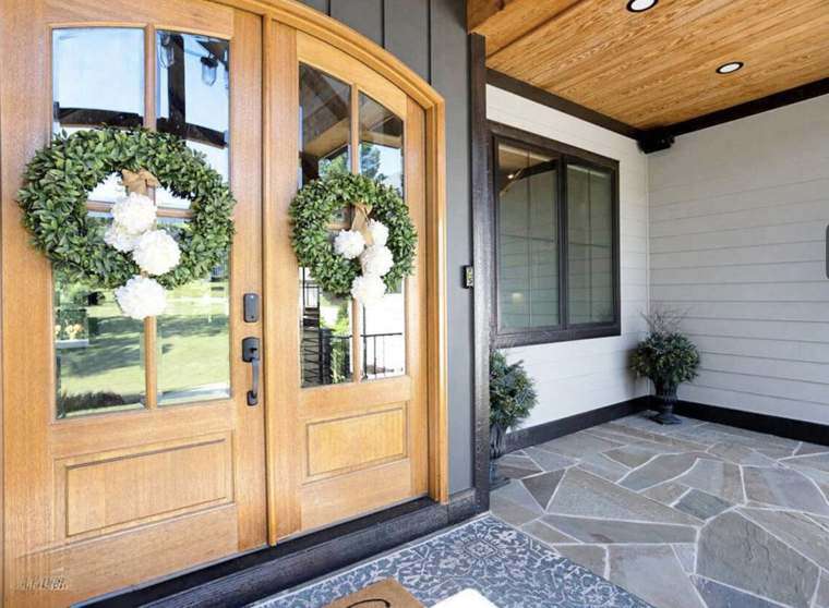 Entry & Staircase