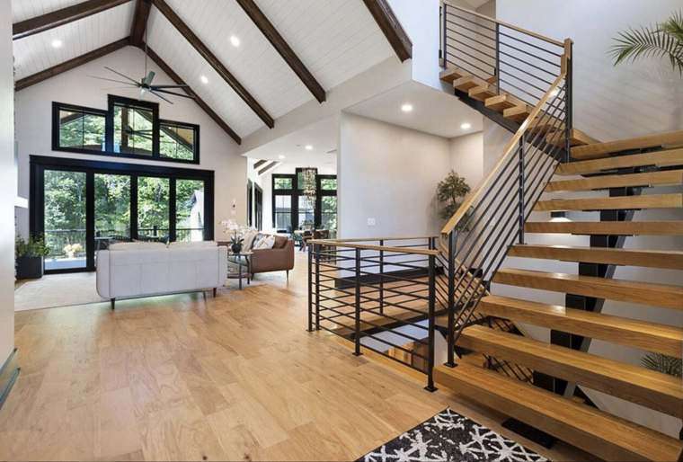 Entry & Staircase