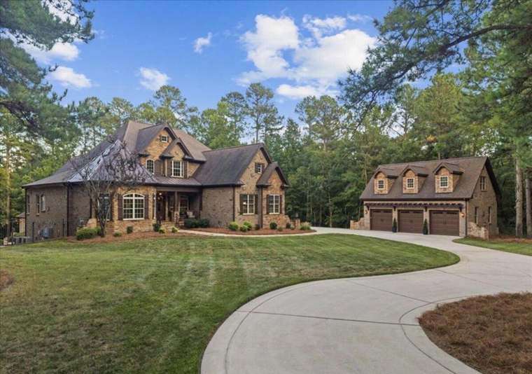 Exteriors & Architecture