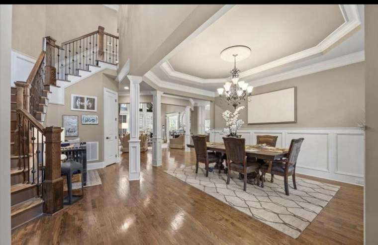 Dining & Entryway