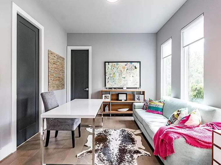 Additional Living & Features
