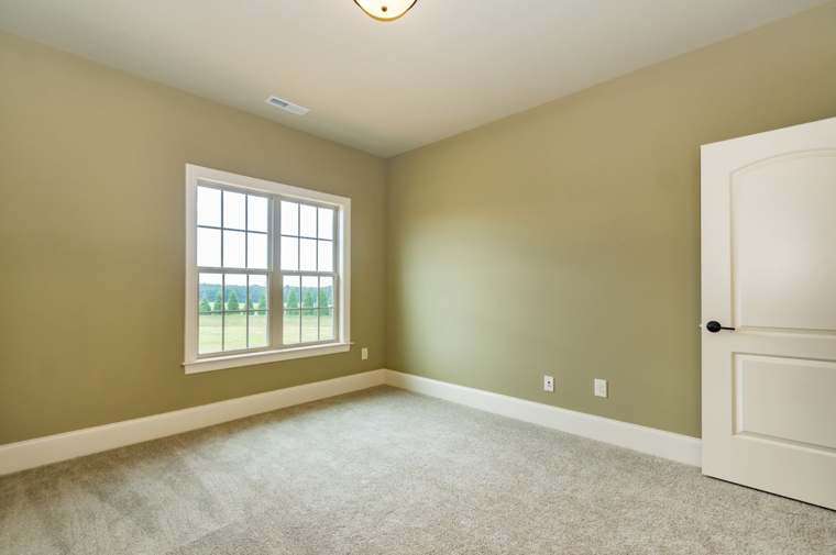 Bedrooms & Bathrooms