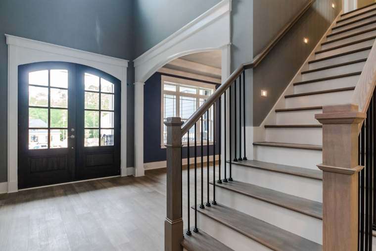Foyer, Dining & Butler’s Pantry