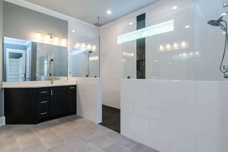 Primary Suite & Bath