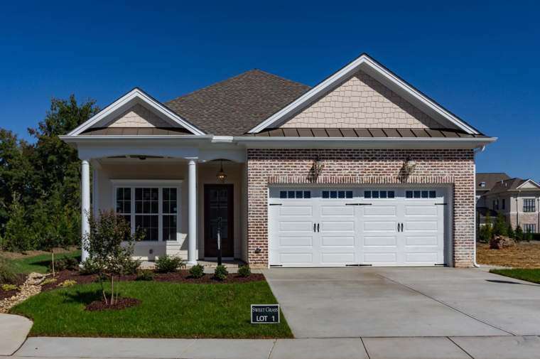 Exterior & Architecture