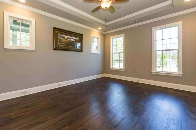Bedrooms & Closets