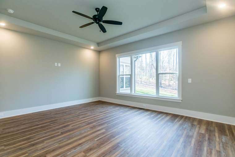 Bedrooms & Closets