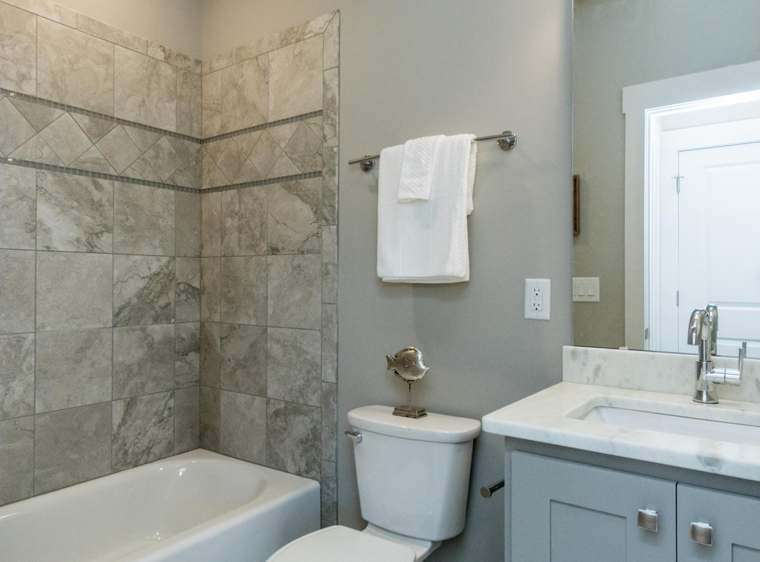Bedrooms & Closets