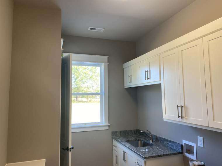 Walk-in Closet & Utility