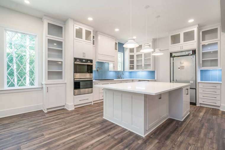 Kitchen & Pantry