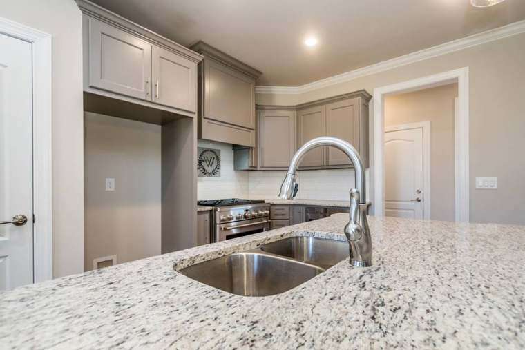 Kitchen & Pantry