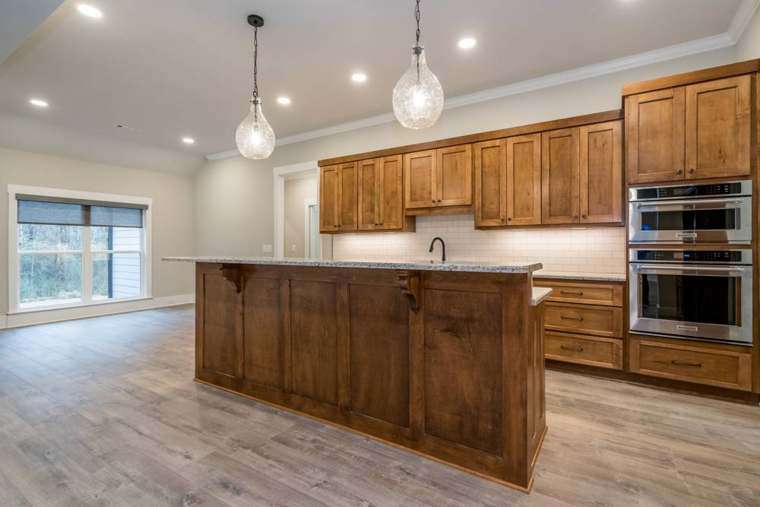 Kitchen & Pantry