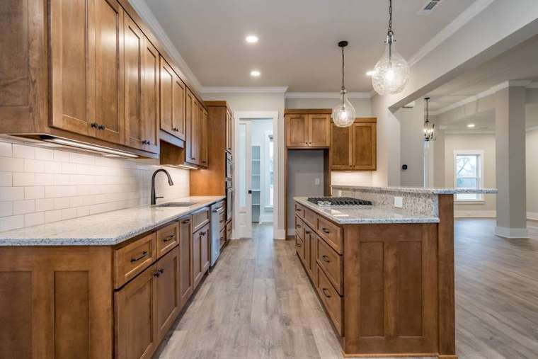 Kitchen & Pantry