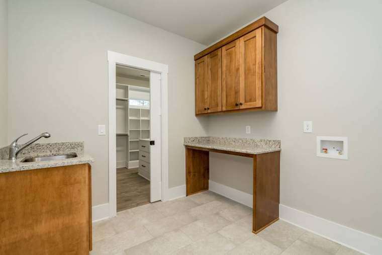 Laundry & Mudroom