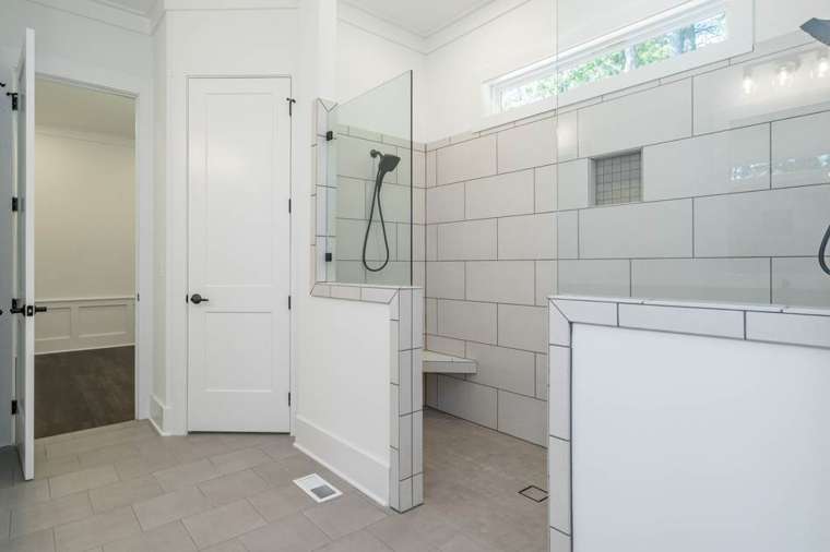 7 Maggie Way — Bathrooms