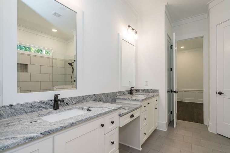 7 Maggie Way — Bathrooms