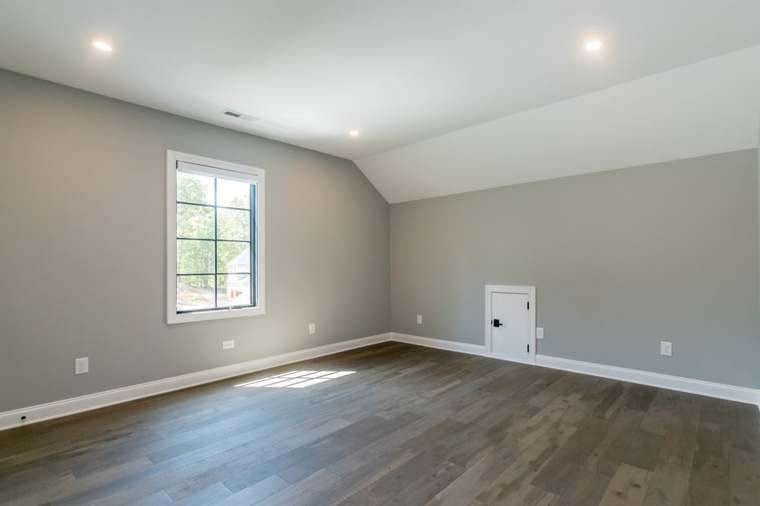 Bedrooms & Closets