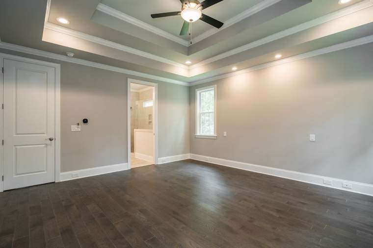 Bedrooms & Closets