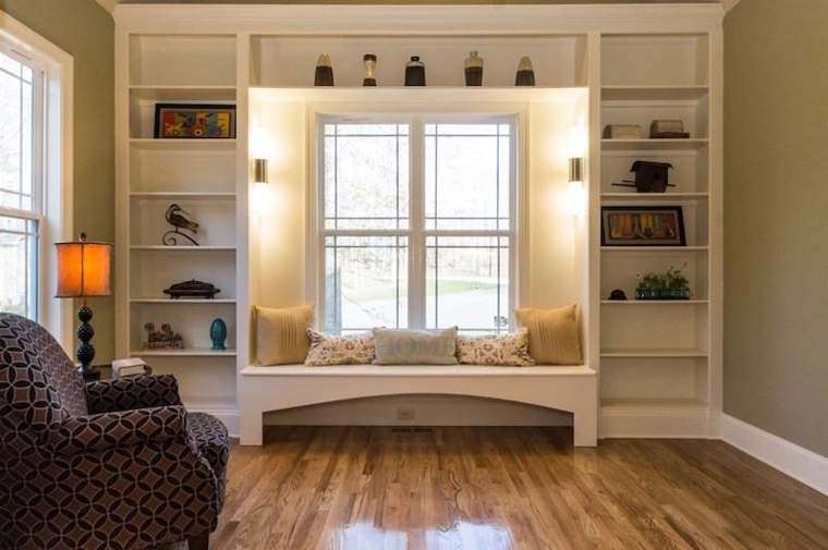 Bedrooms & Closets