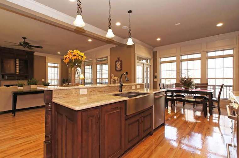 5 The 9 — Kitchen