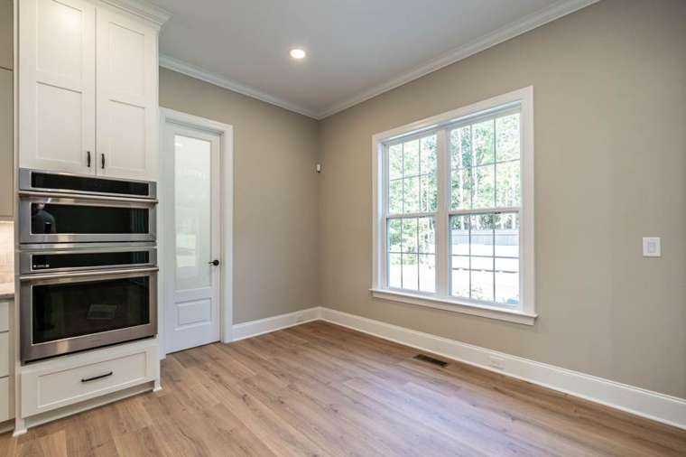 53 Walnut Hall — Laundry & Utility