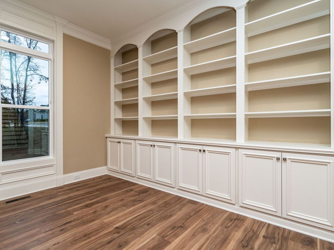 366 Portofino — Closets & Built-Ins